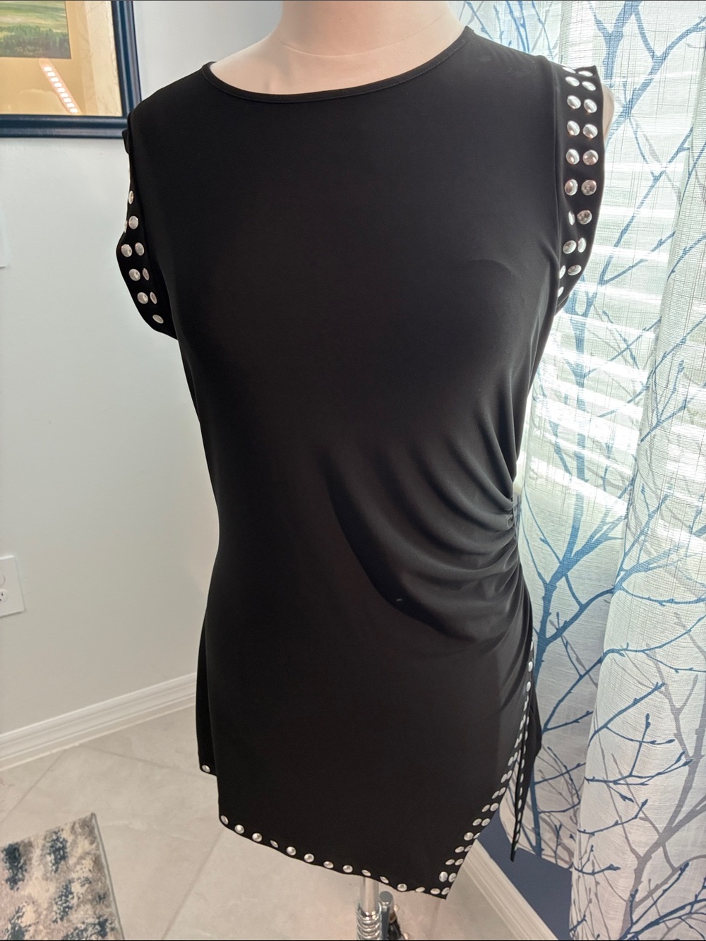 Frank Lyman Design Black Studded Cap-Sleeve Women's Top